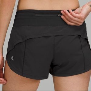 Black lululemon speed up low rise liner short 2.5”